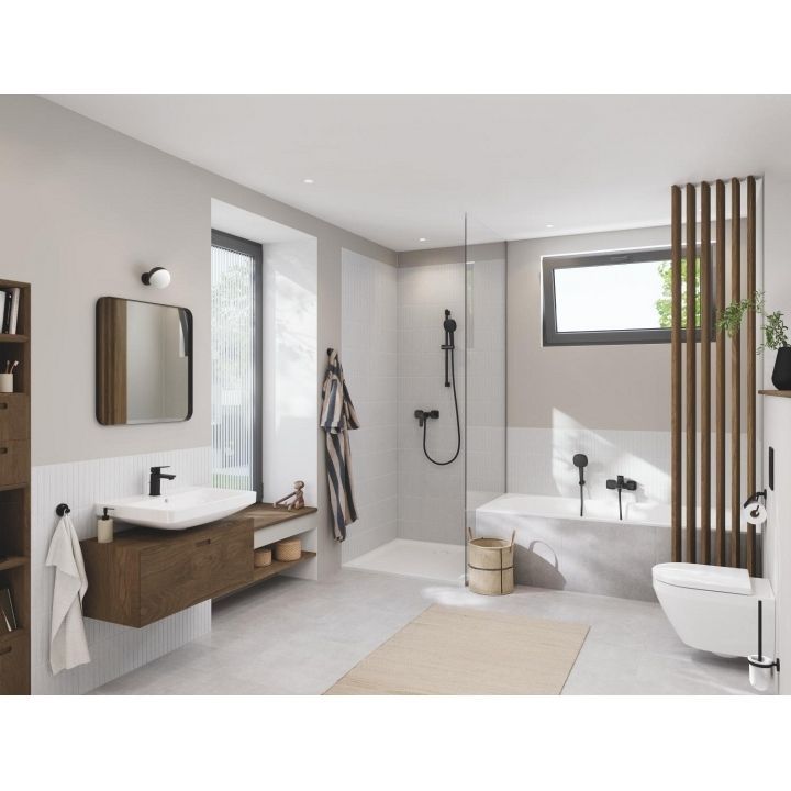 Смеситель для ванны с душем Grohe Cubeo чёрный матовый (1018142430) 1018142430 &mdash; фото в Esantehnika