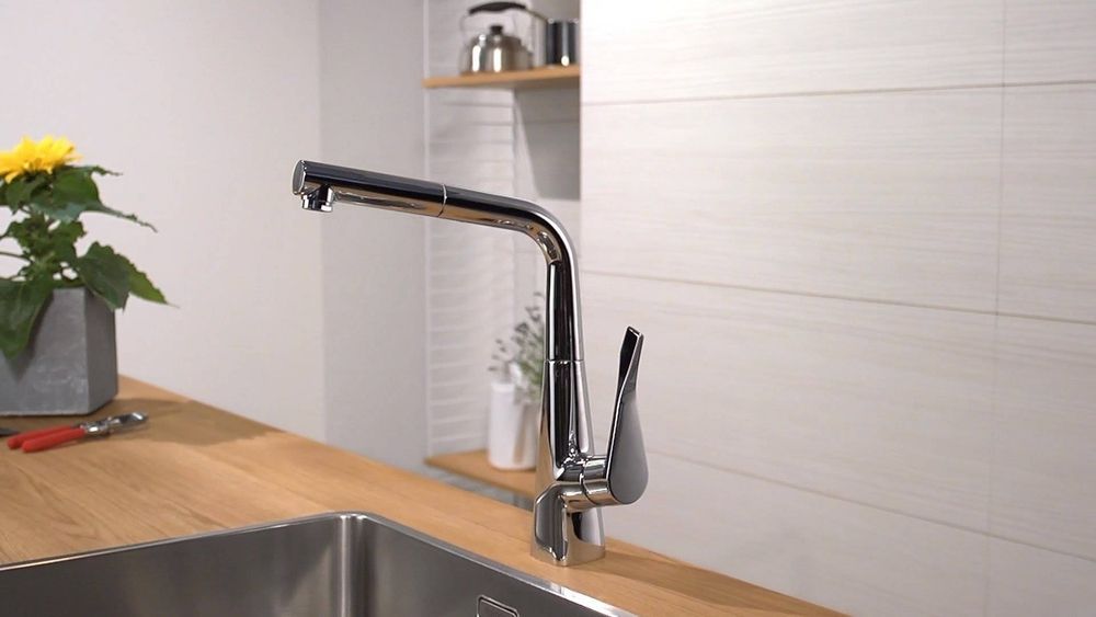 Смеситель для кухни Hansgrohe Metris M71 320 1jet с вытяжным изливом, хром (14821000) 14821000 &mdash; фото в Esantehnika