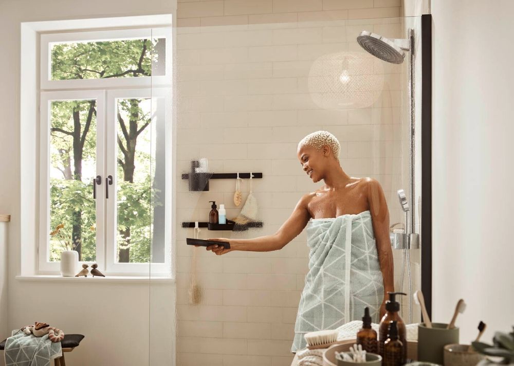 Набор аксессуаров 3-в-1 Hansgrohe WallStoris, чёрный матовый 27966670 27966670 &mdash; фото в Esantehnika