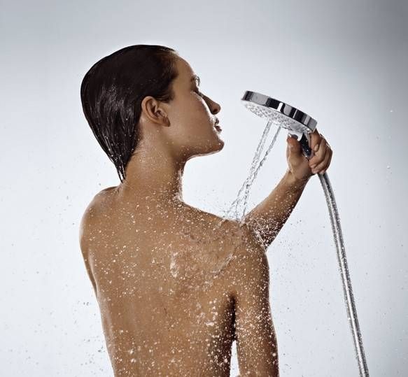 Душевой гарнитур Hansgrohe Croma Select S Vario со штангой 65 см и мыльницей (цвет - хром/белый) 26566400 26566400 &mdash; фото в Esantehnika