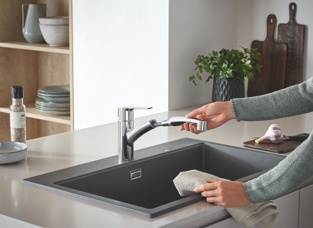 Змішувач для кухні з висувним виливом Grohe QuickFix Start (колір - хром) 30531001 30531001 &mdash; фото в Esantehnika