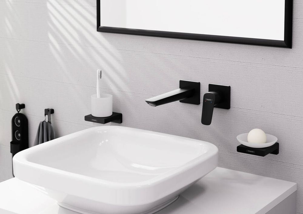 Смеситель для раковины настенный Hansgrohe Logis Fine (цвет - чёрный матовый), излив 20,5 см 71256670 71256670 &mdash; фото в Esantehnika