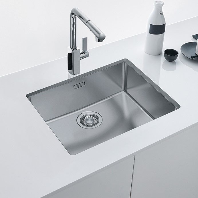 Кухонная мойка Franke MRX 110-50, под столешницу, вентиль, сифон, 54х44, нержавеющая сталь матовая (122.0598.741) 122.0598.741 &mdash; фото в Esantehnika