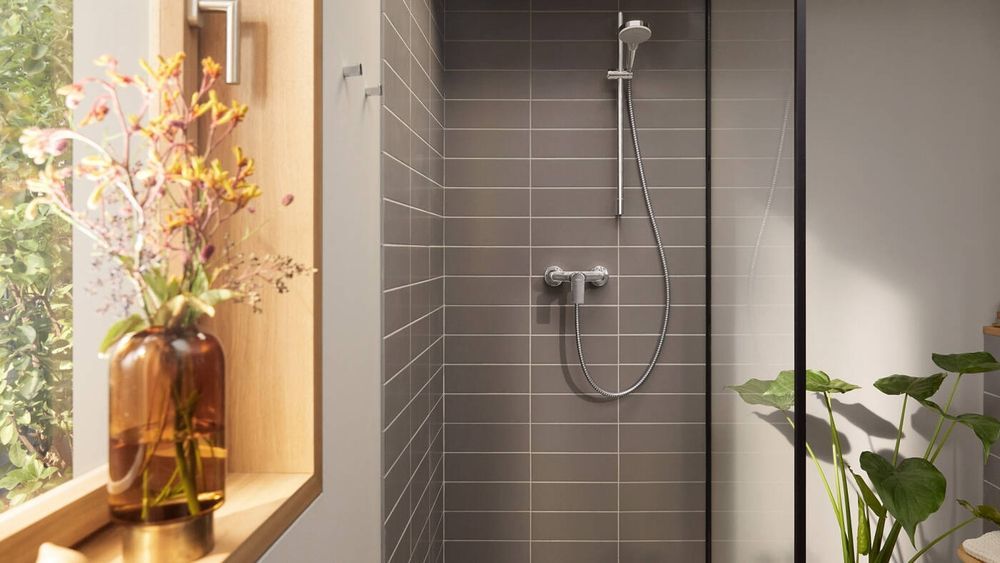 Смеситель для душа наружного монтажа Hansgrohe Rebris E (цвет - хром) 72650000 72650000 &mdash; фото в Esantehnika