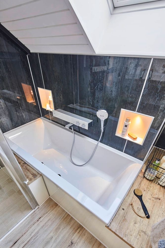 Термостат для ванны Hansgrohe ShowerTablet Select 600 мм, хром (13109000) 13109000 &mdash; фото в Esantehnika