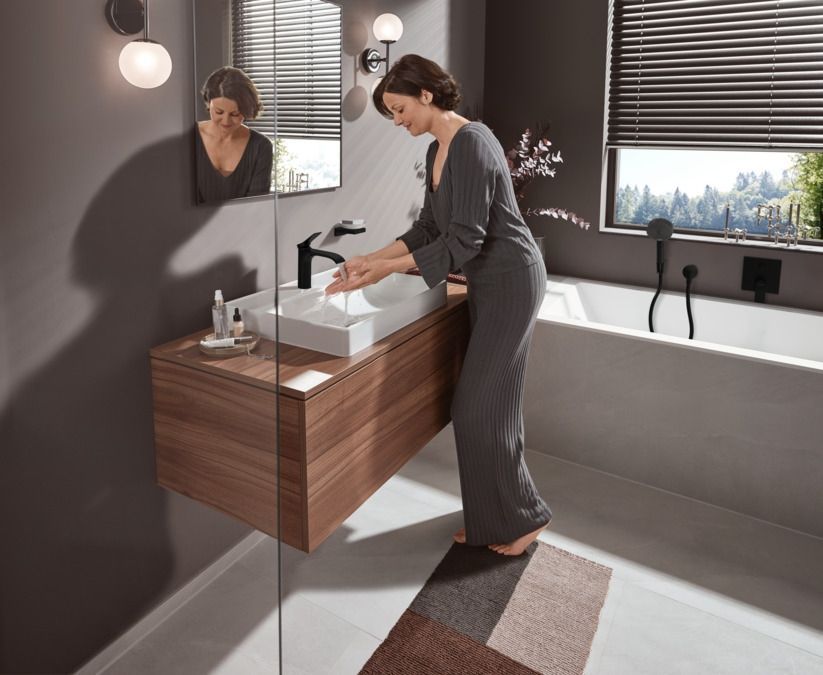 Душовий гарнітур Hansgrohe Pulsify Select (колір - чорний матовий), 3 види струменя Relaxation та шланг 160 см 24303670 24303670 &mdash; фото в Esantehnika
