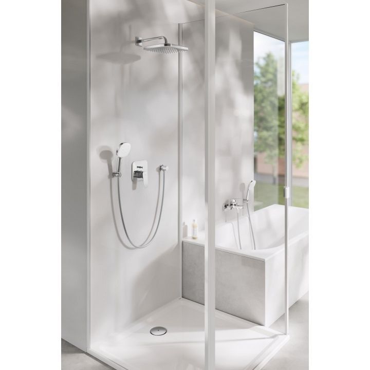 Смеситель для ванны Grohe Cubeo (1018130000) 1018130000 &mdash; фото в Esantehnika