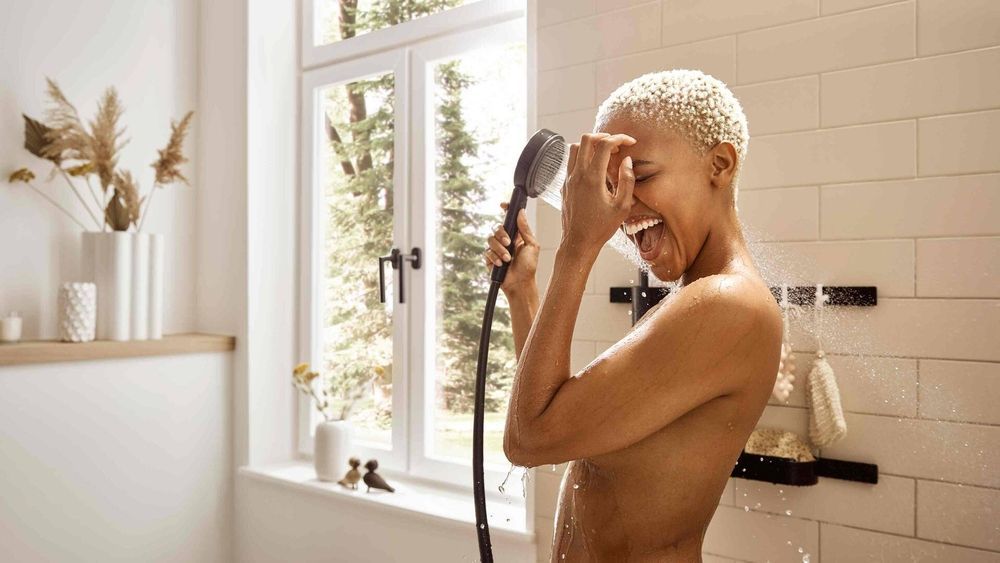 Душевой гарнитур Hansgrohe Pulsify EcoSmart 9 л/мин (цвет - чёрный матовый), 3 вида струи Relaxation 24171670 24171670 &mdash; фото в Esantehnika