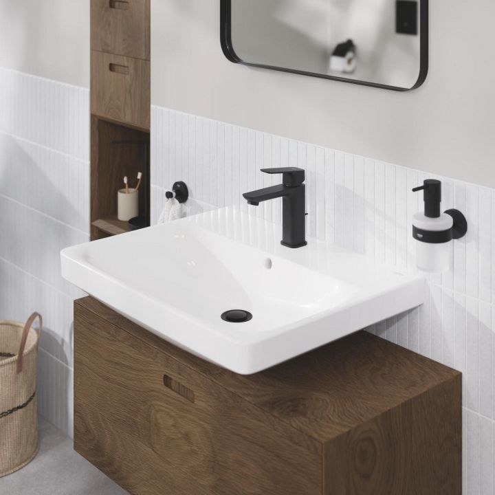 Смеситель для раковины M-размера Grohe Cubeo чёрный матовый (1017492430) 1017492430 &mdash; фото в Esantehnika